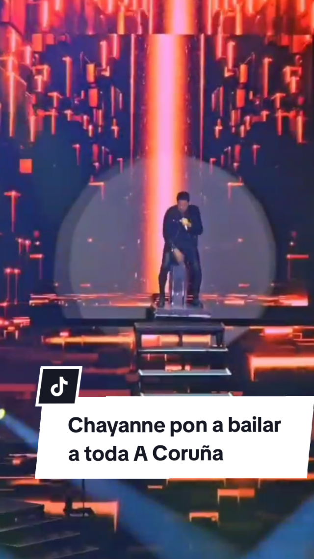 A Coruña volveu vibrar este domingo coa visita dun dos artistas máis queridos do pop latino: Chayanne